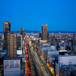 Apa & Midosuji Hommachi Eki Tower יפן
